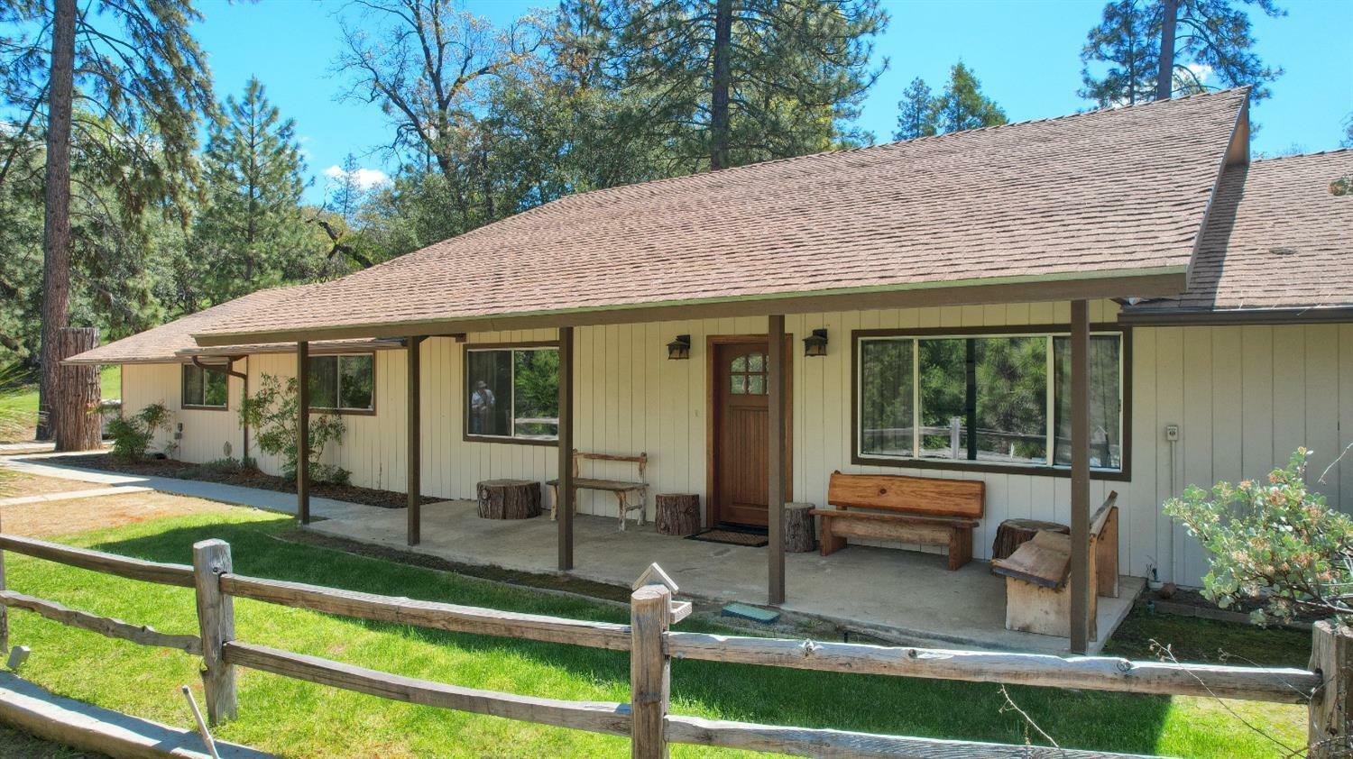 Property Photo:  50986 Road 632  CA 93644 