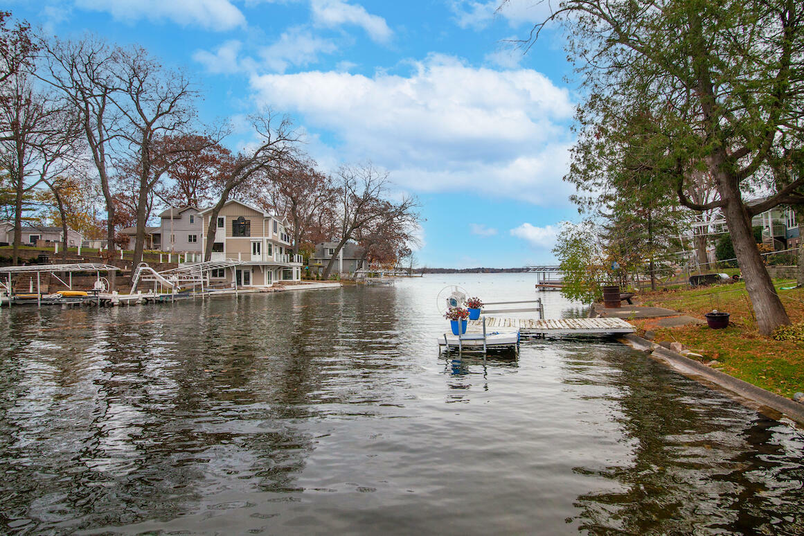 Property Photo:  N57w34476 Nickels Point Rd  WI 53066 