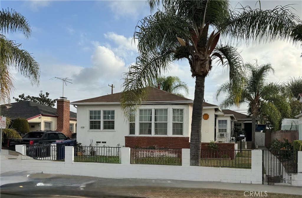 Property Photo:  280 S Sadler Avenue  CA 90022 