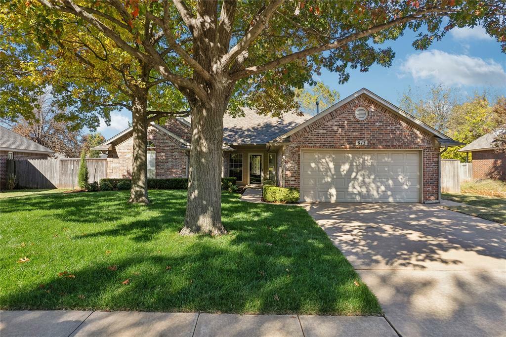 Property Photo:  613 Colony Drive  OK 73003 