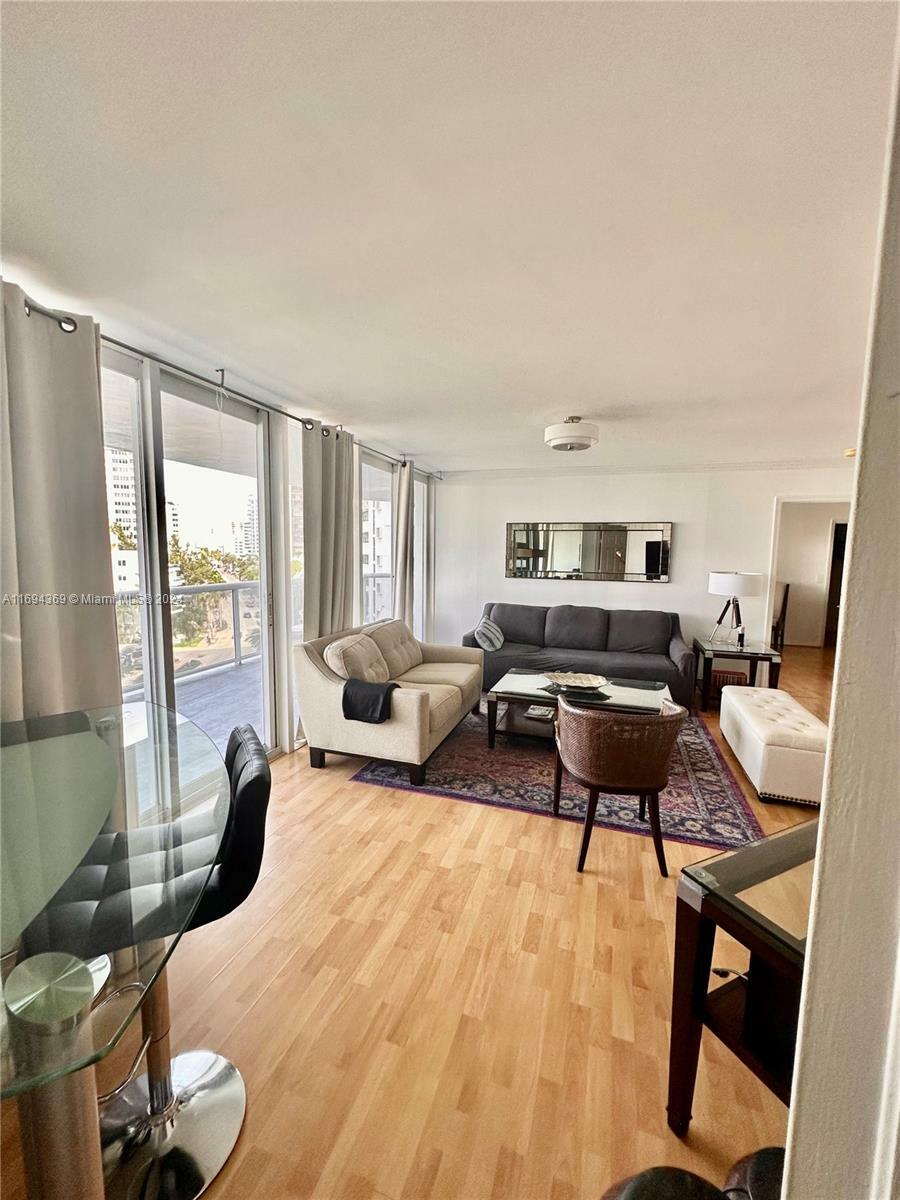 Property Photo:  6301 Collins Ave 806  FL 33141 