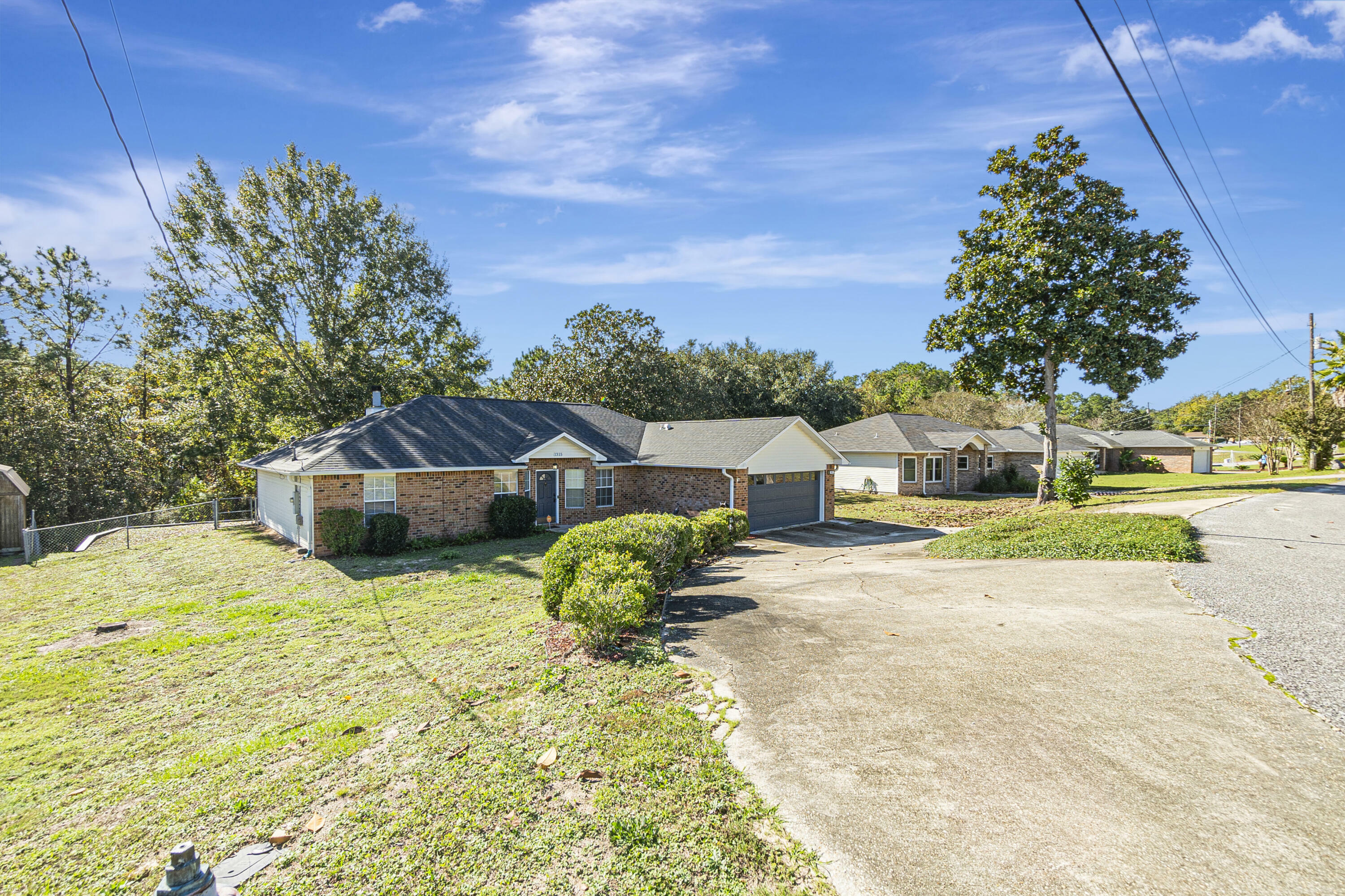 Property Photo:  1315 Jeffreyscot Drive  FL 32536 