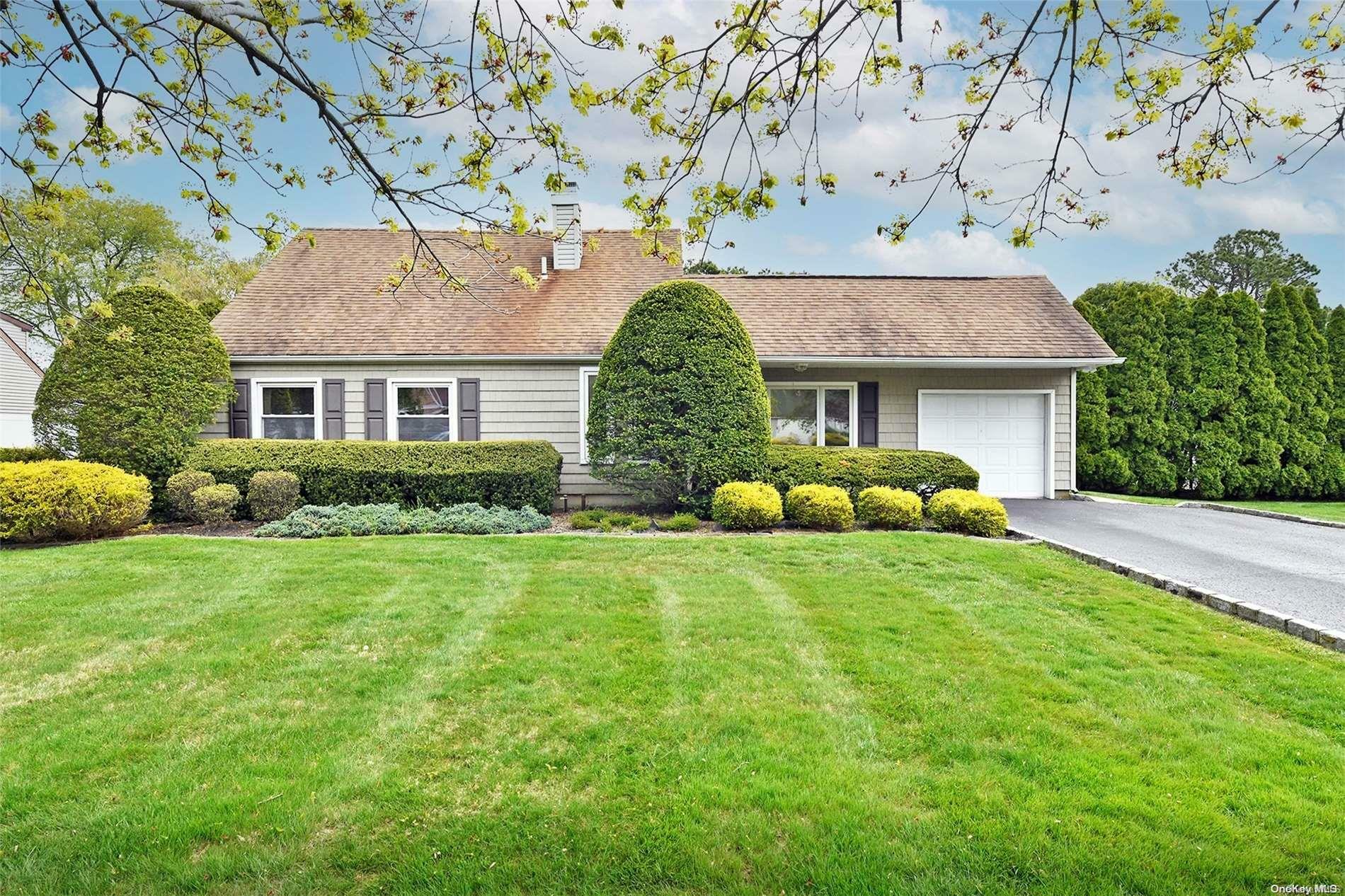 Property Photo:  21 White Pine Way  NY 11763 