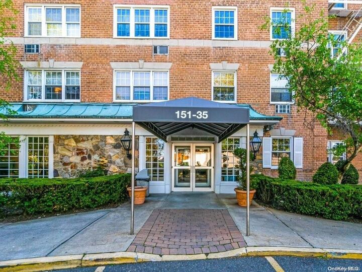 151-35 84th Street 6N  Howard Beach NY 11414 photo