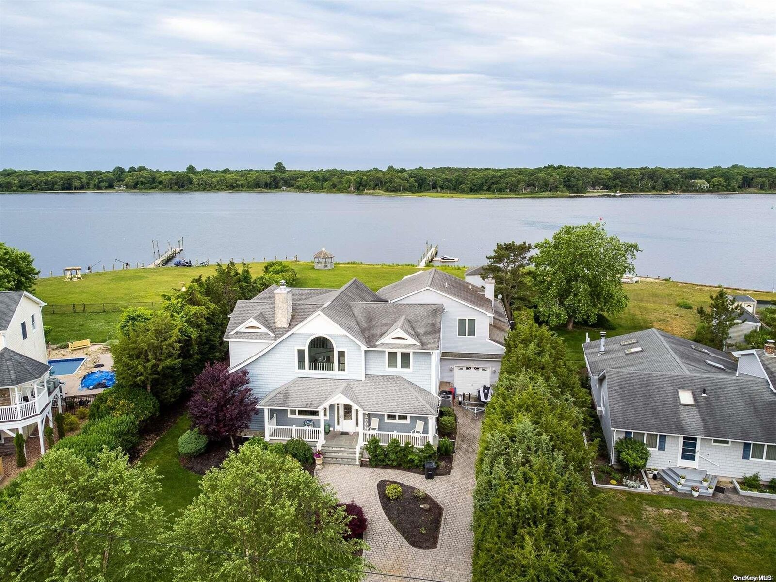 Property Photo:  20 Mallard Drive  NY 11934 