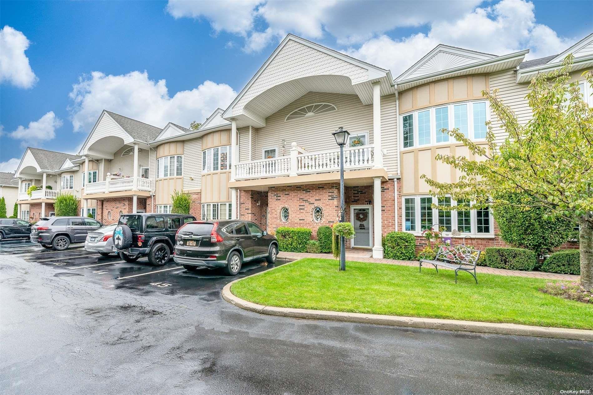 Property Photo: 41 Sarah Court 41 NY 11701