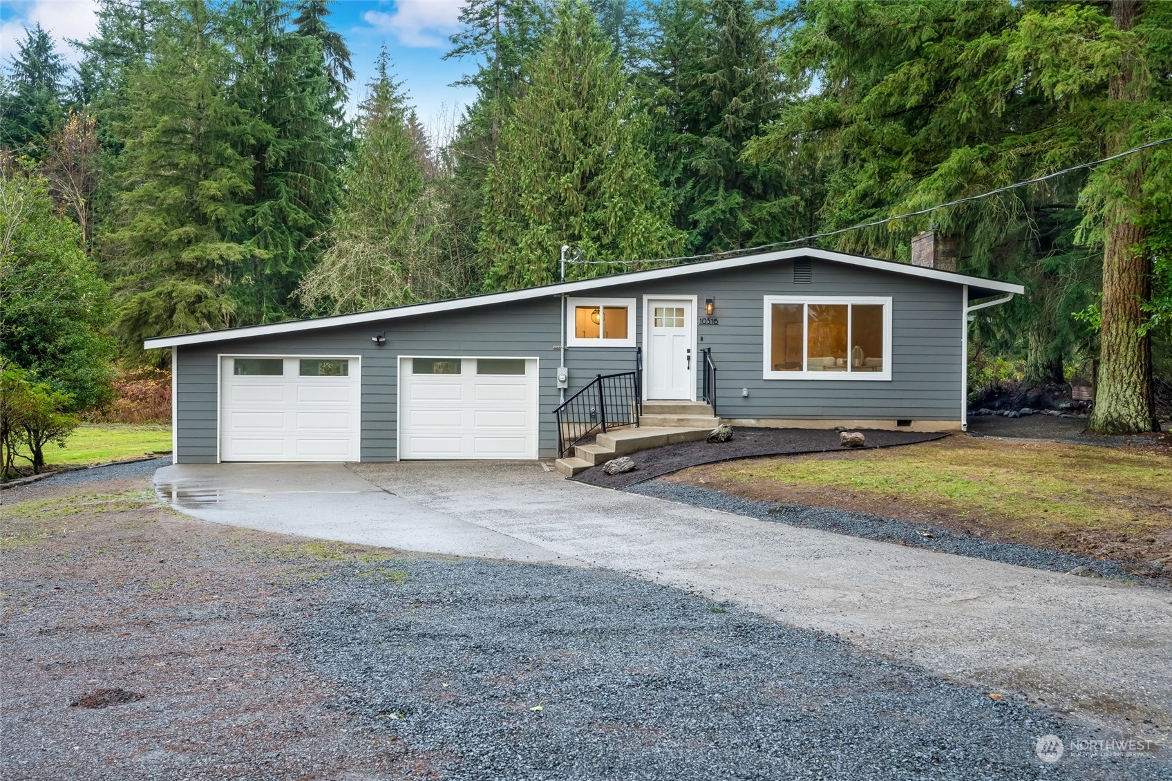 Property Photo:  10516  84th Street NE  WA 98258 