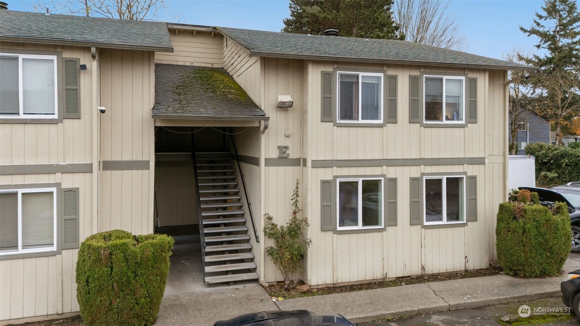 Property Photo:  1617 Maple Lane E7  WA 98030 