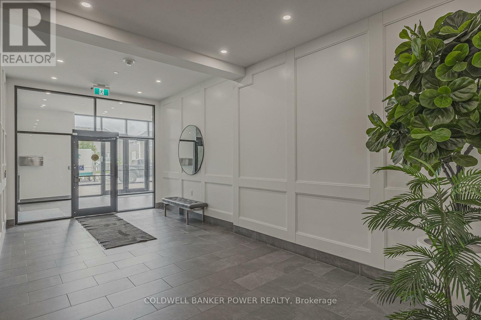 Property Photo:  260 Villagewalk Boulevard 1103  ON N6G 0W6 