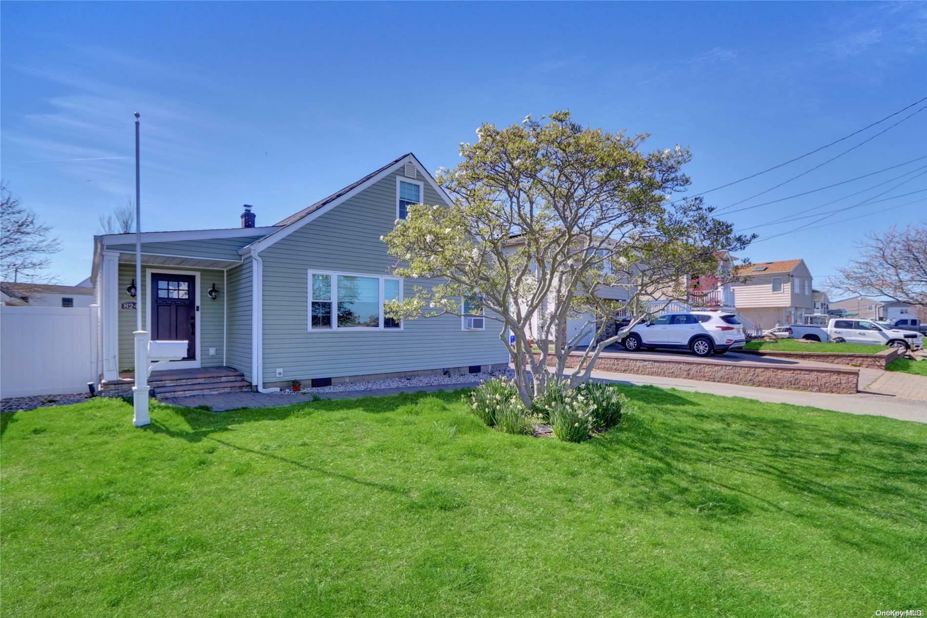 Property Photo: 824 Venetian Boulevard NY 11757