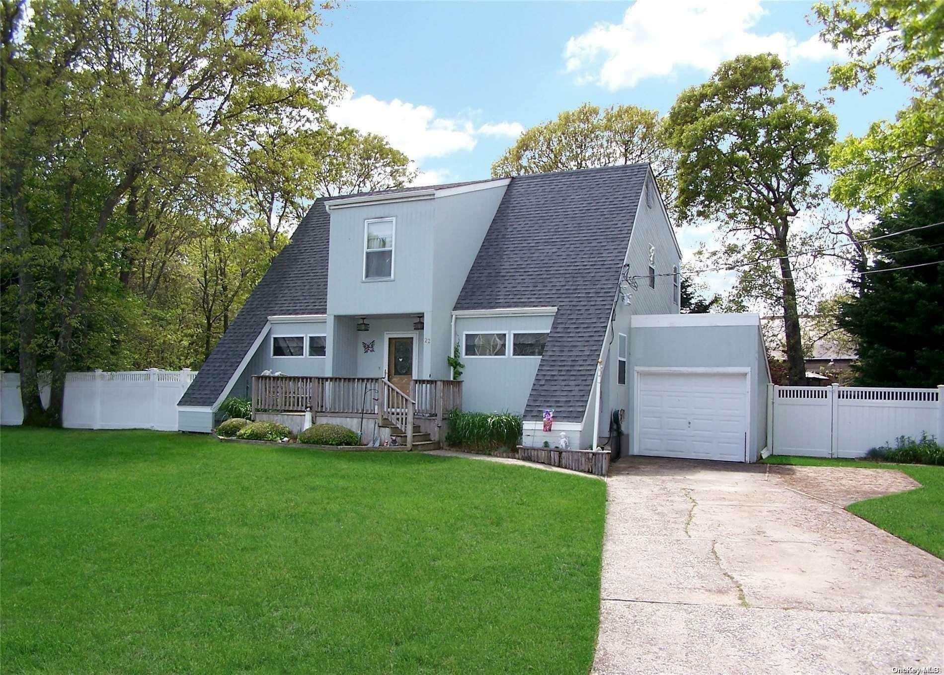 Property Photo:  22 Golden Gate Court  NY 11967 