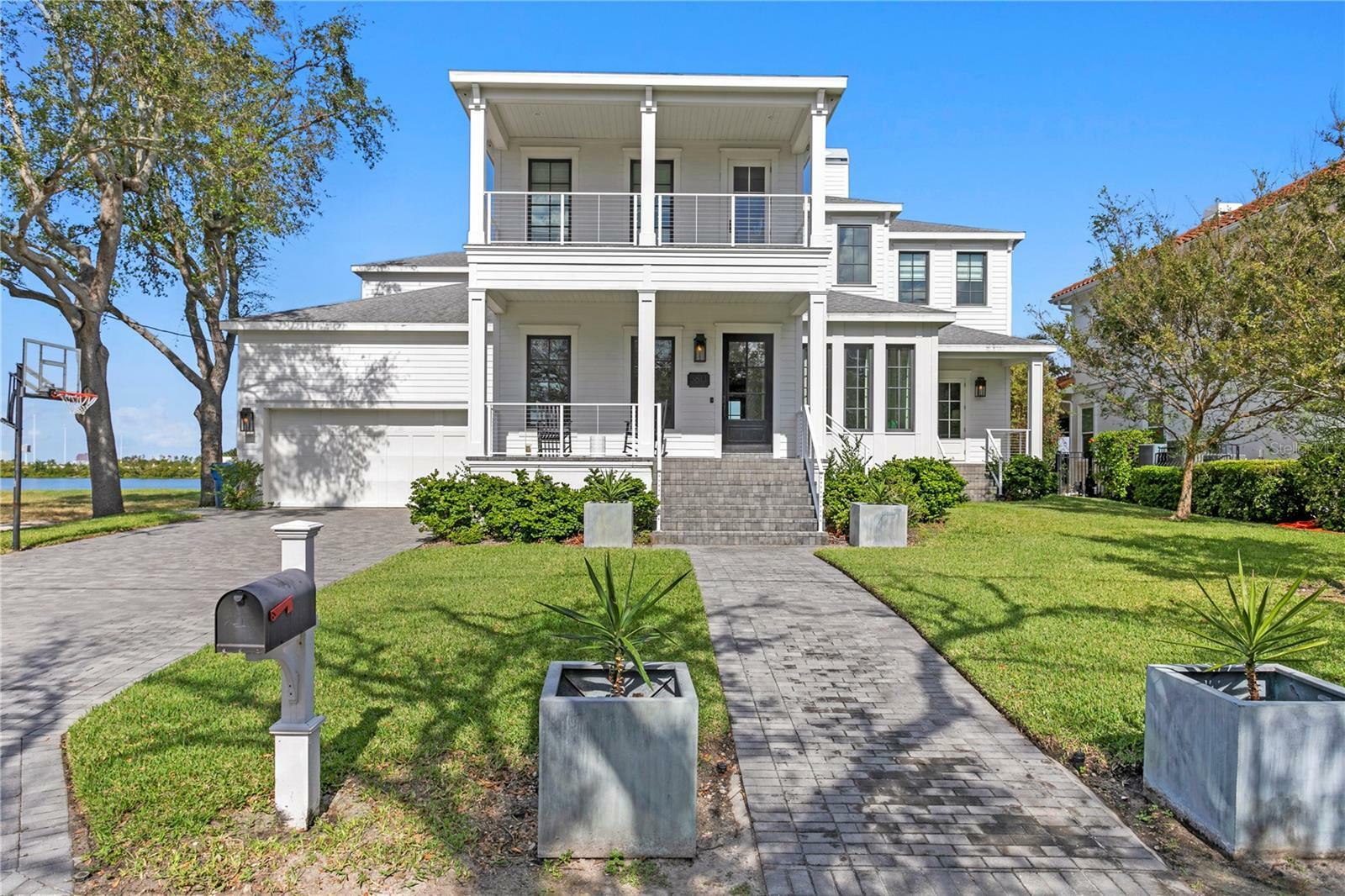 Property Photo:  5811 Mariner Street  FL 33609 