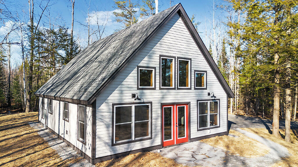 Property Photo: 1589 Pond Road ME 04352