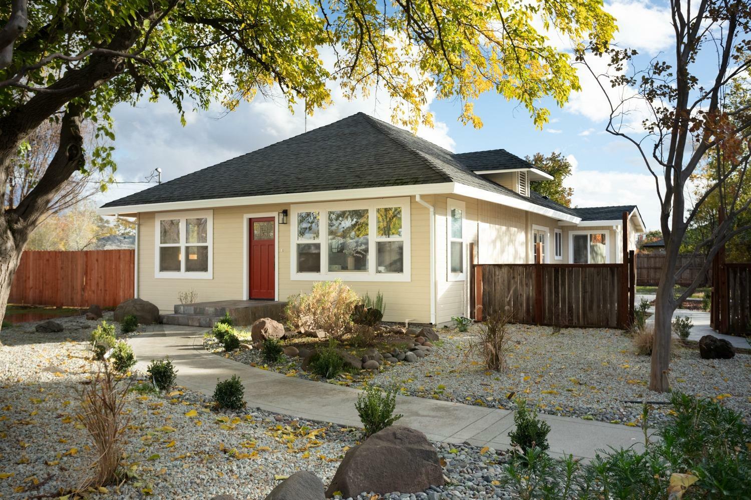 Property Photo: 19 Kinswood Lane CA 95973
