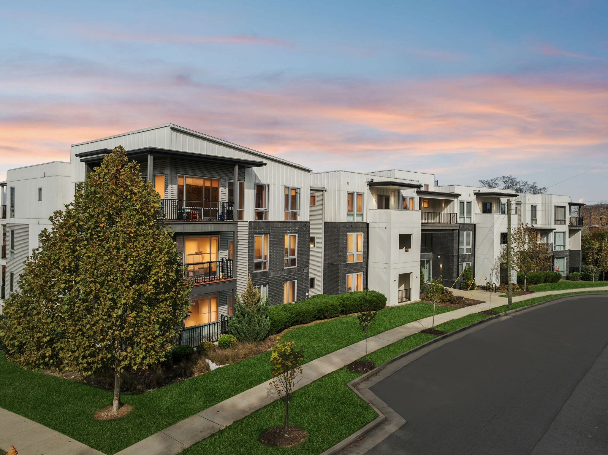 Property Photo: 3116 W End Cir 106 TN 37203