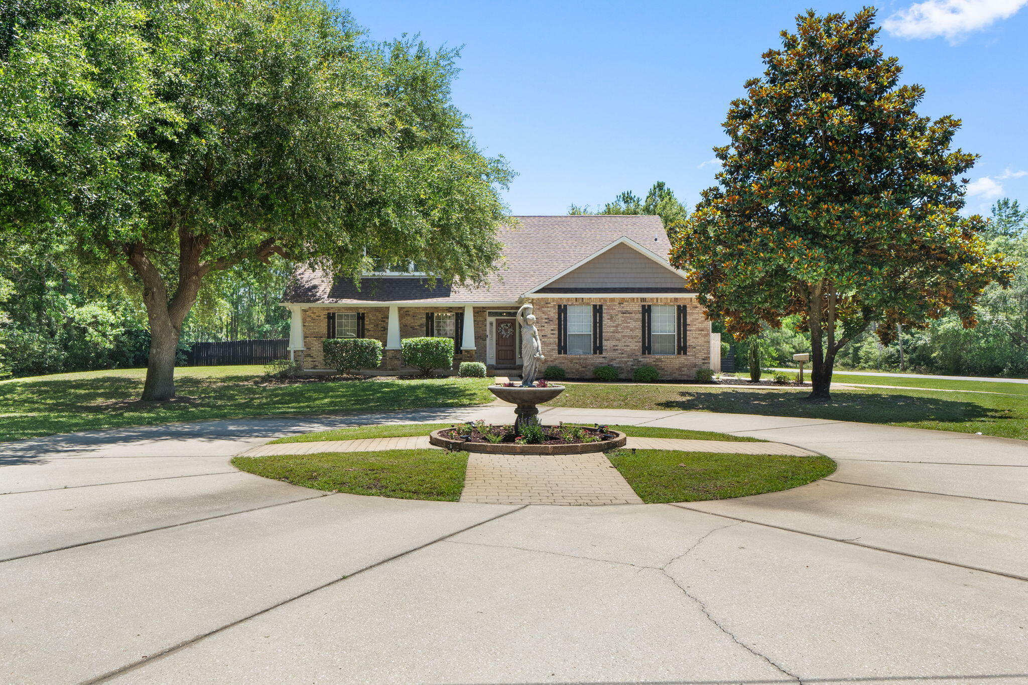 Property Photo: 1876 Edgewood Drive FL 32566