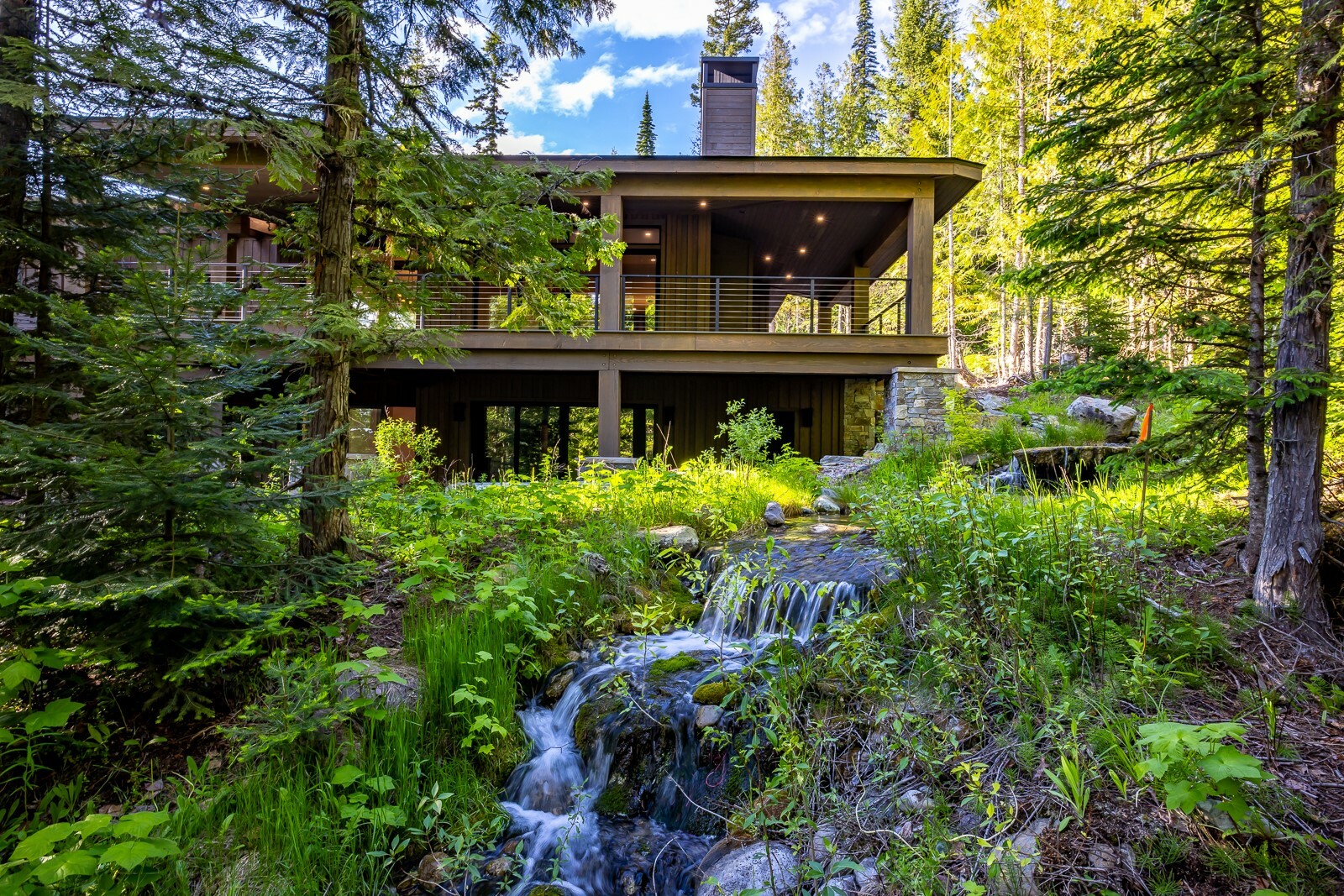 Property Photo: 92 Woodlandstar Circle MT 59937