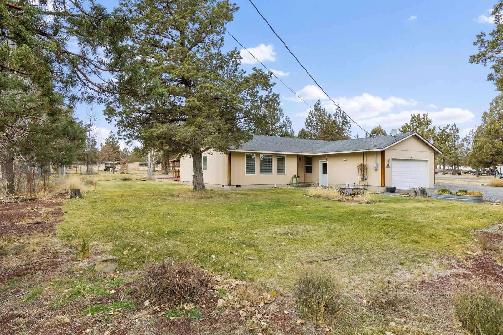 Property Photo:  12882 SW Wheatgrass Loop S  OR 97760 