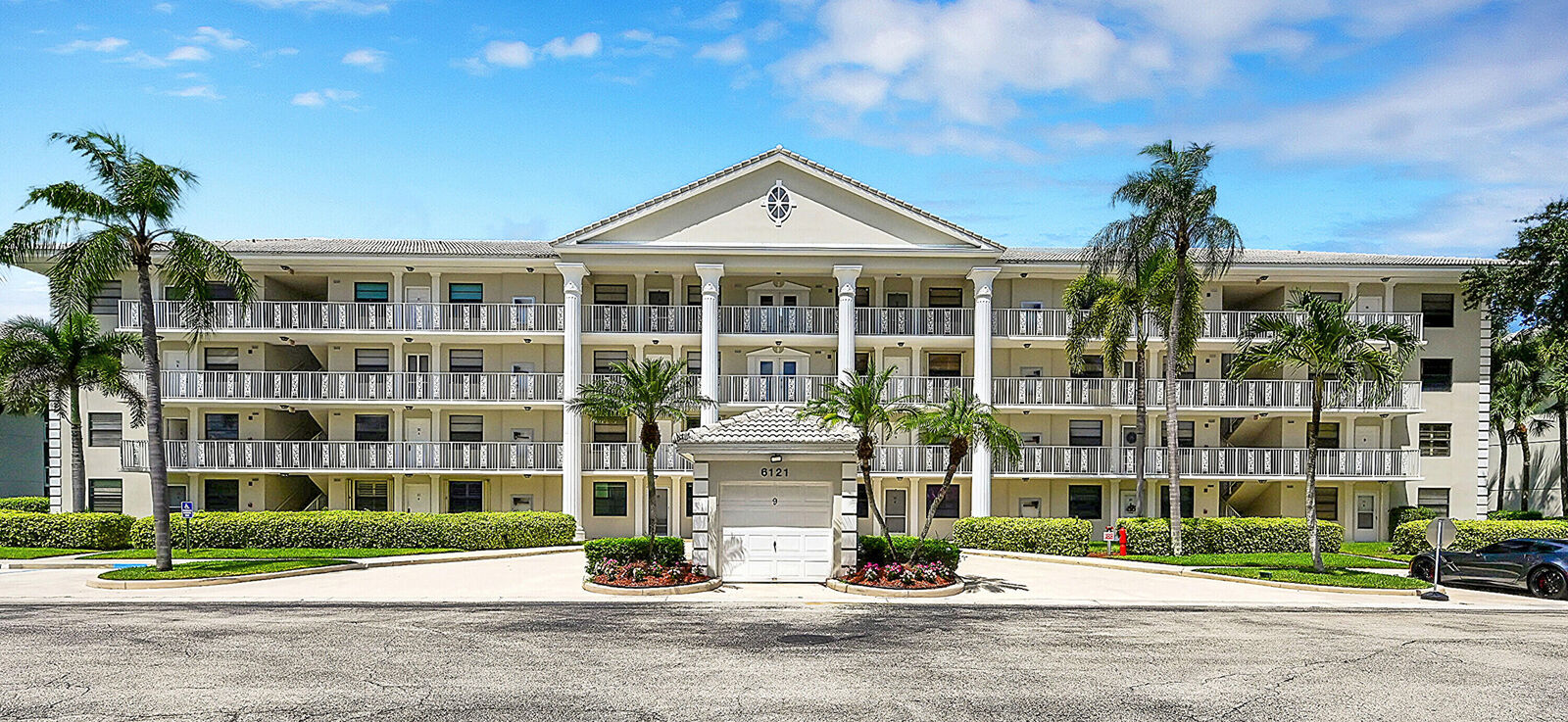 Property Photo: 6121 Balboa 104 Circle 104 FL 33433