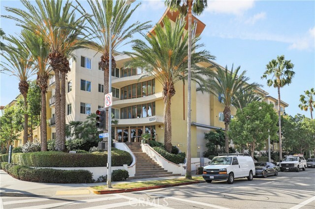 Property Photo:  13200 Pacific Promenade 249  CA 90094 