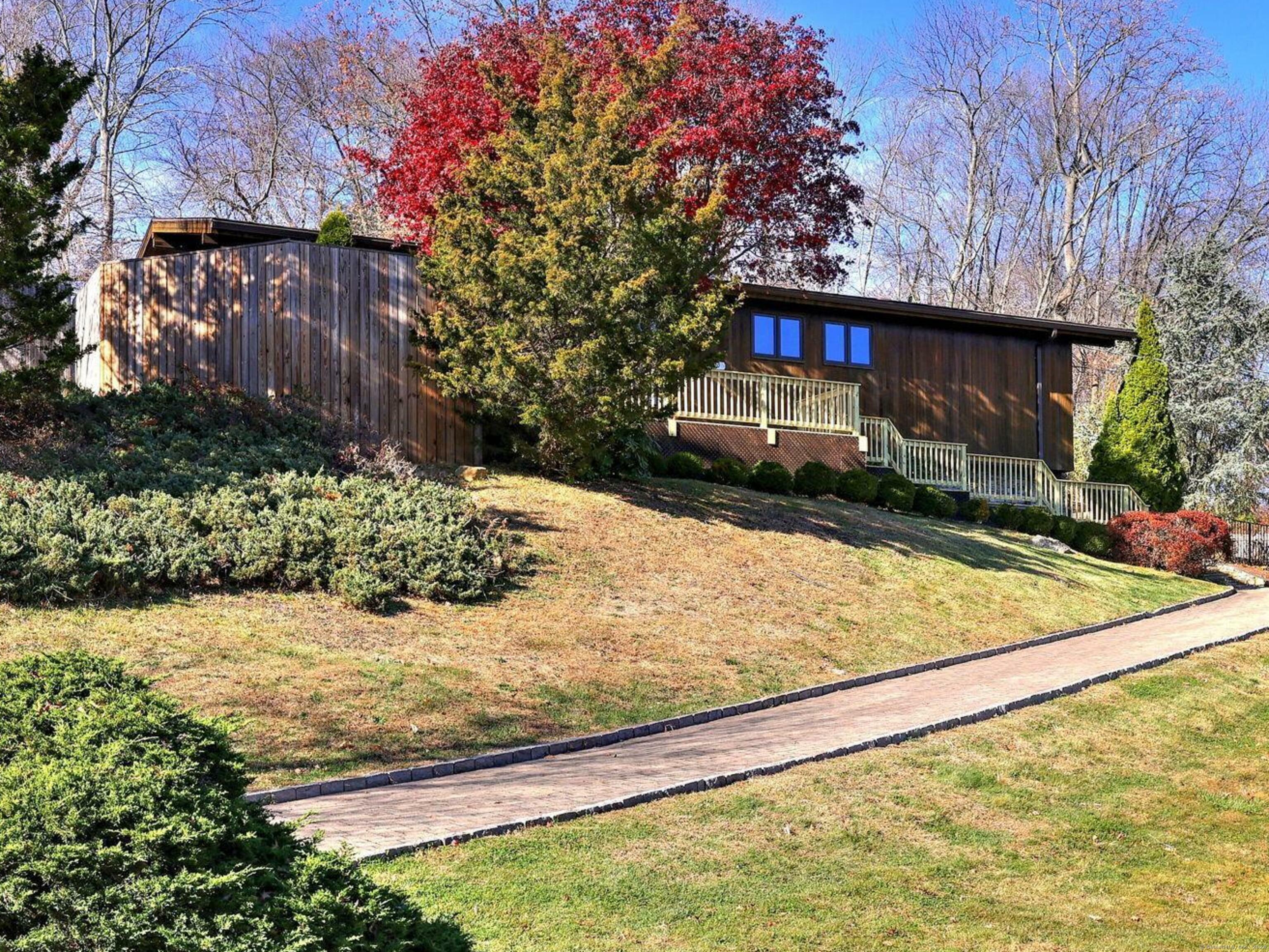 Property Photo:  620 Saddle Ridge Road  CT 06477 