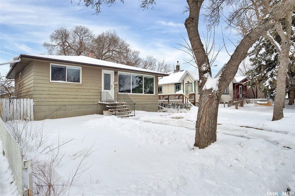 Property Photo:  1130 Fort Street  SK S4T 5R8 