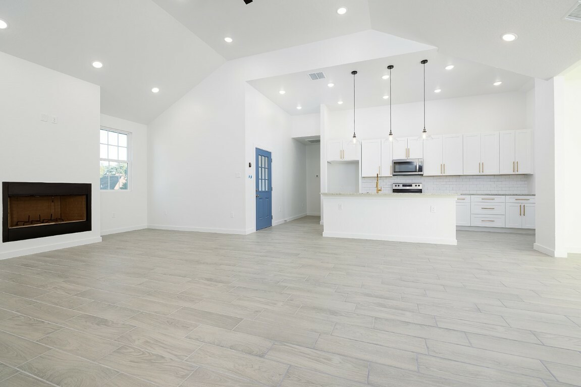 Property Photo: 107 S Lon Price Drive TX 78606