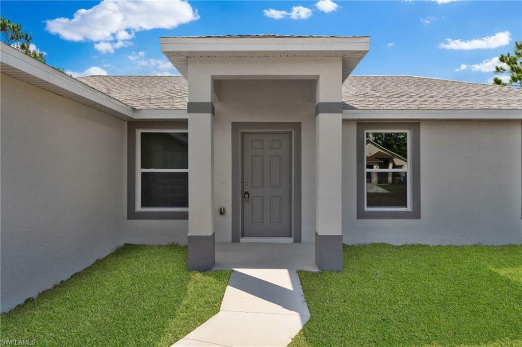 Property Photo:  2608 73rd St W  FL 33971 