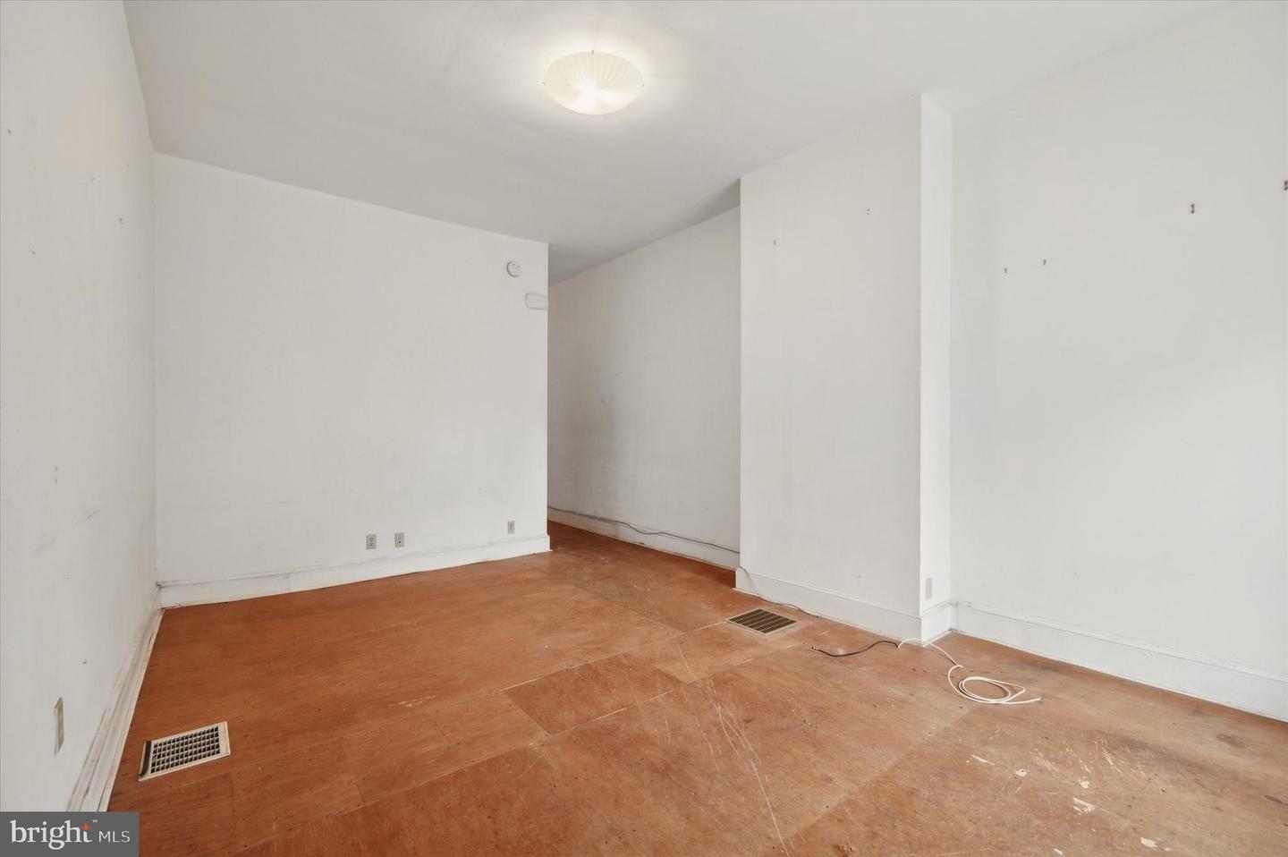 Property Photo:  1215 N Taney Street  PA 19121 