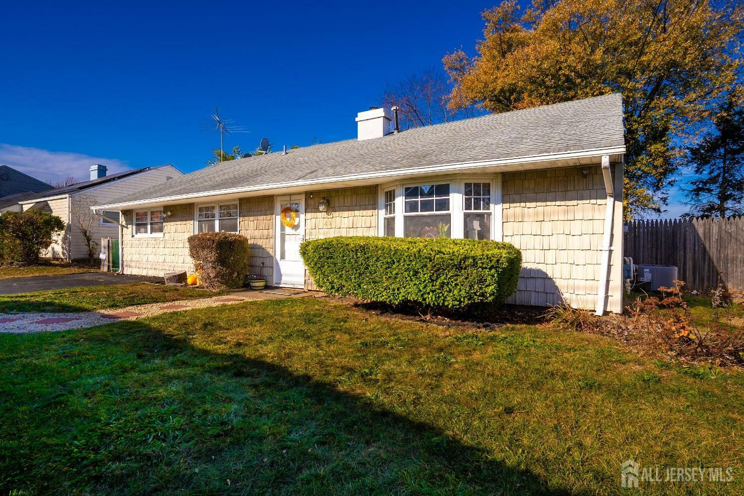 Property Photo:  23 Winthrop Road  NJ 08817 