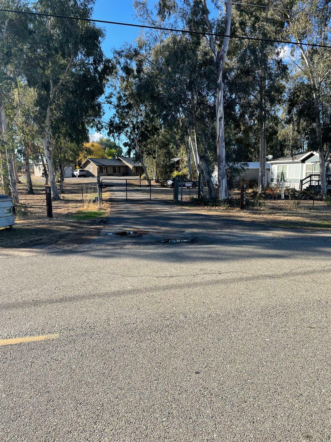 Property Photo:  15306 Mark Rd  CA 93636 