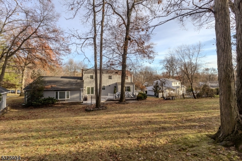 Property Photo:  6 Camelot Way  NJ 07054 