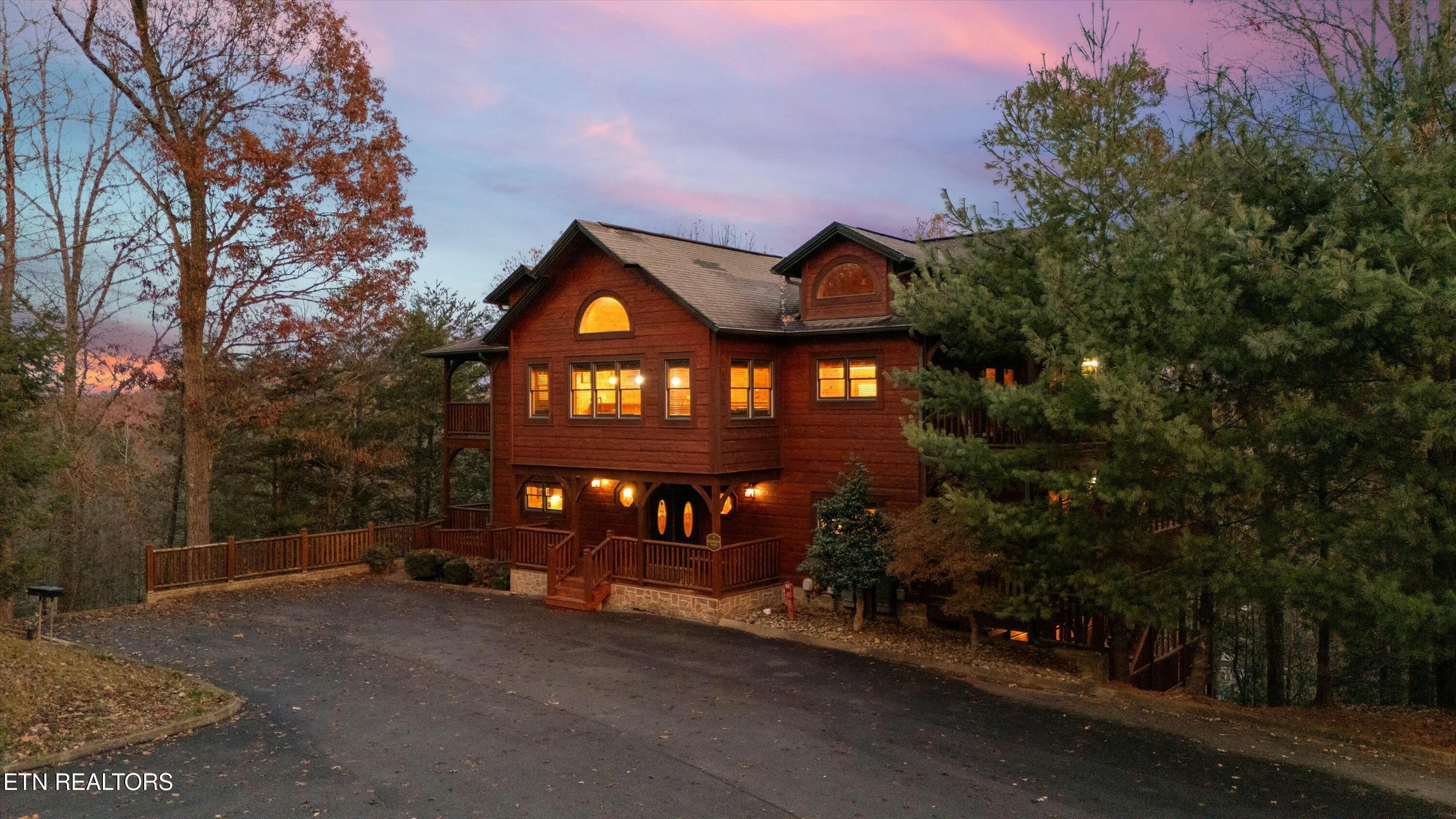 Property Photo: 320 Poplar Point Way TN 37738