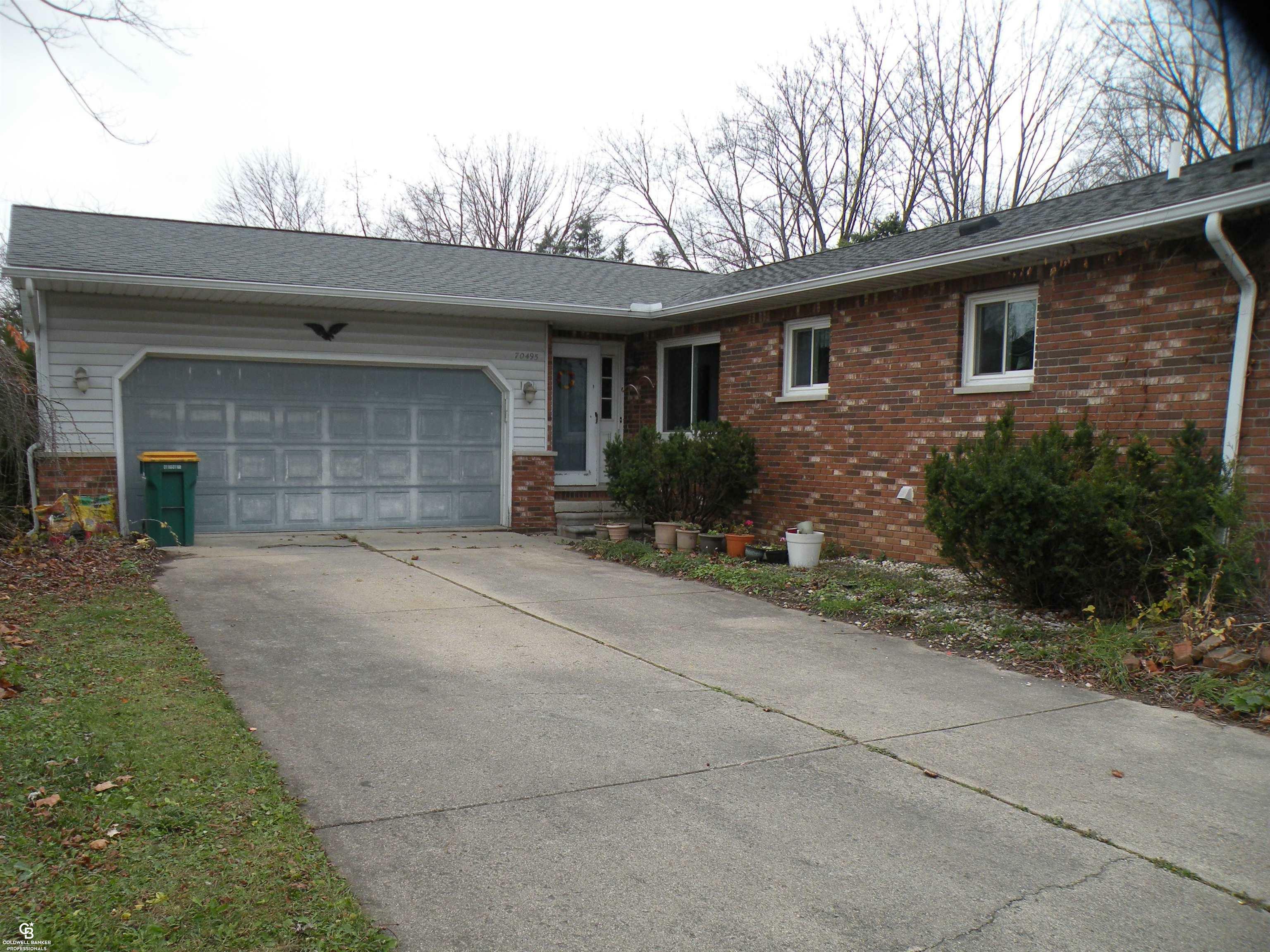 Property Photo:  70495 Canterbury Drive Drive  MI 48062 