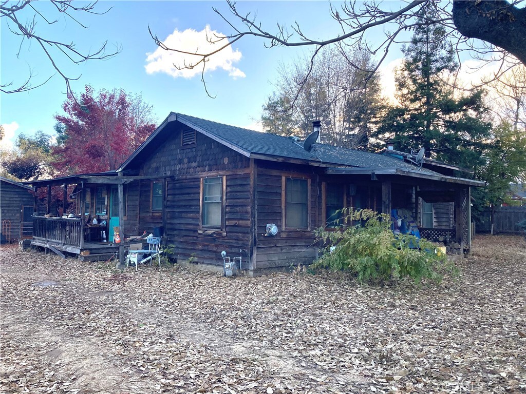Property Photo:  1225 Vineyard Drive  CA 93465 