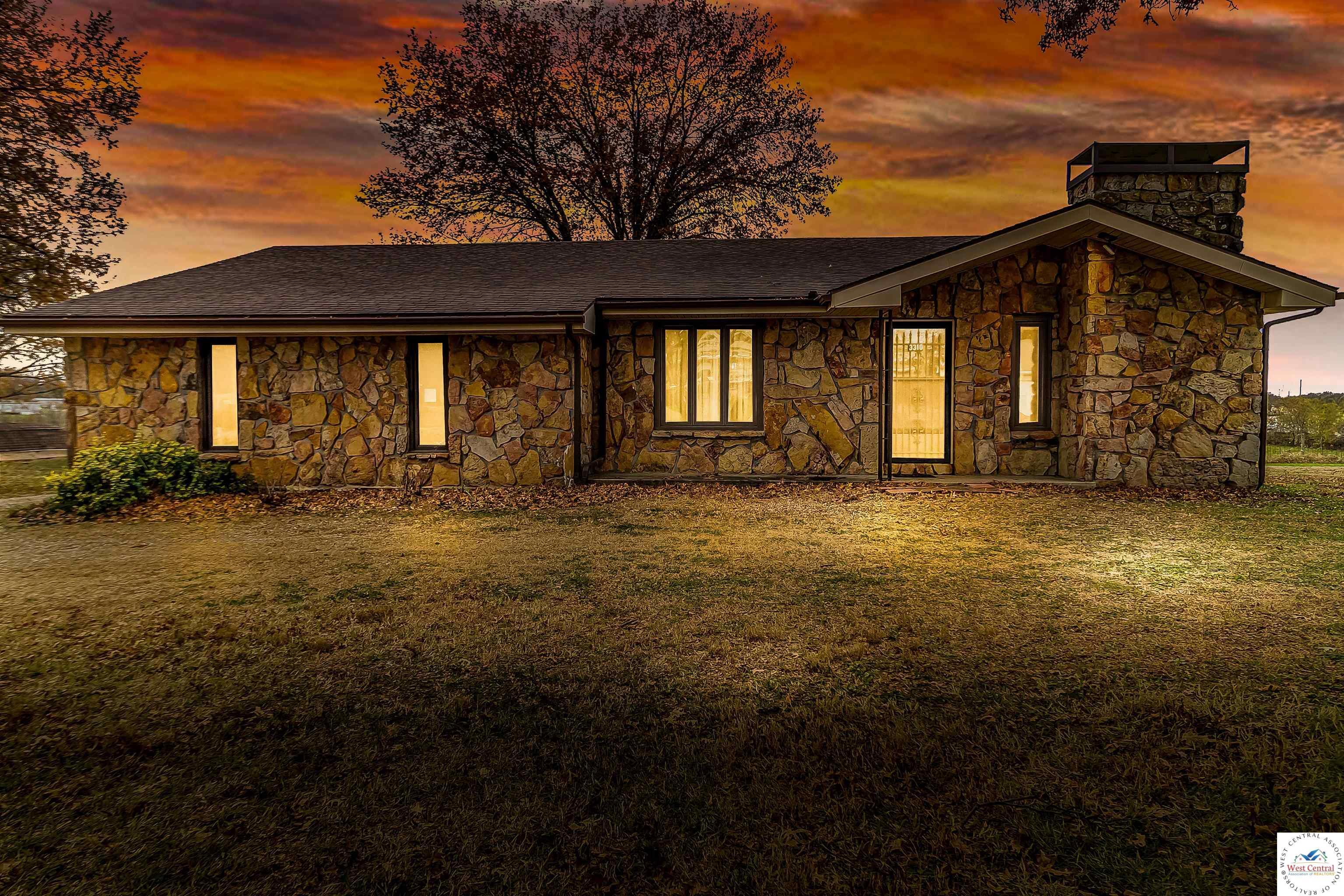 Property Photo: 3310 S Park MO 65301