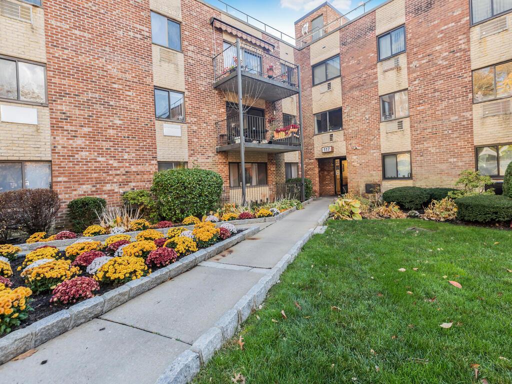 Property Photo: 117 Dehaven Drive 242 NY 10703