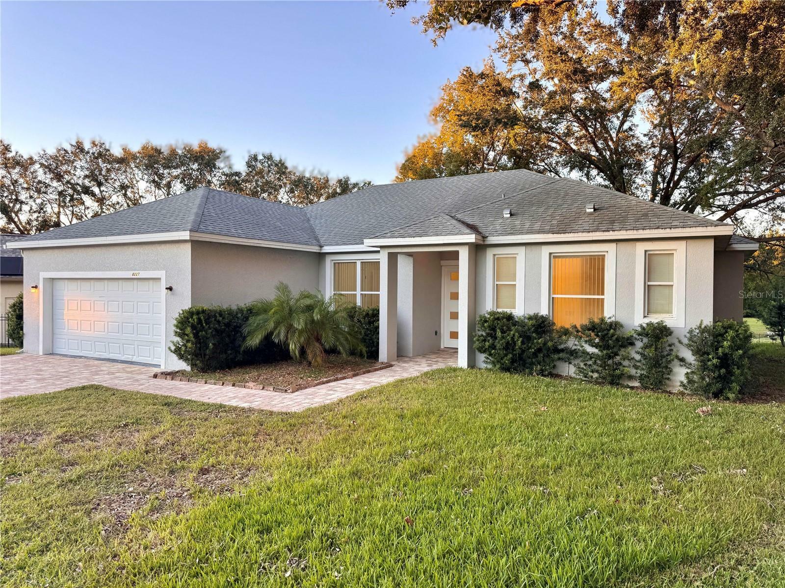 Property Photo:  8227 Vineland Oaks Boulevard  FL 32835 