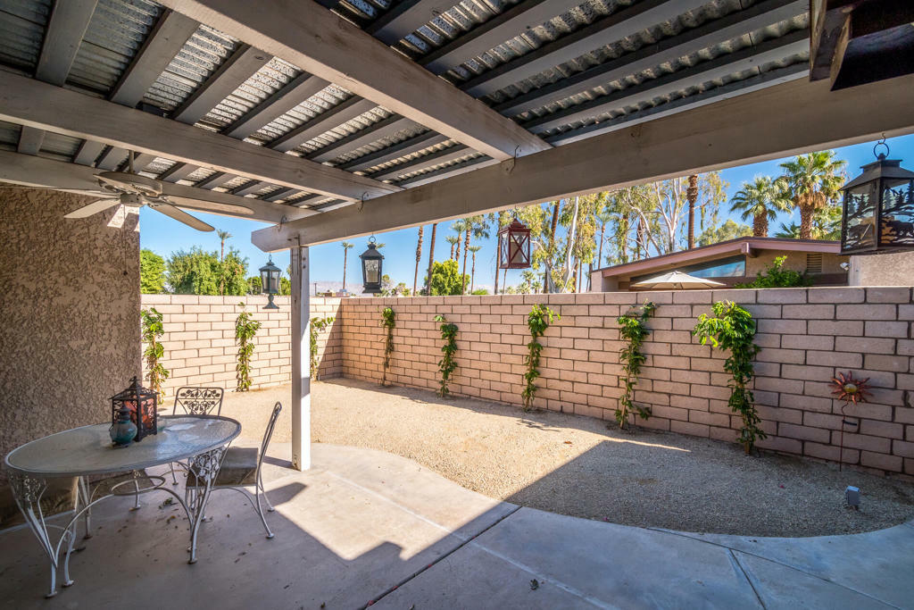 Property Photo:  74042 Catalina Way  CA 92260 