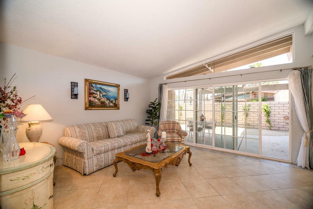Property Photo: 74042 Catalina Way CA 92260