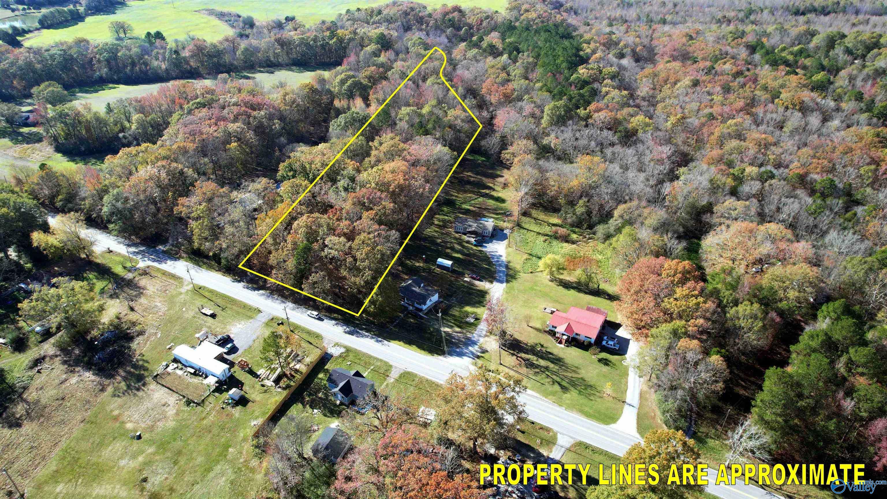 Property Photo:  18943 Al Hwy 33  AL 35650 