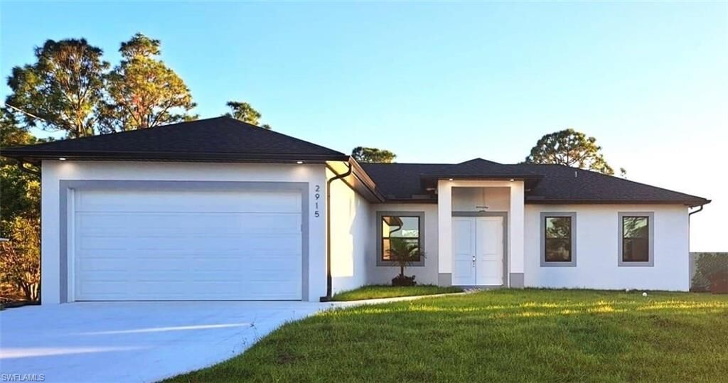 Property Photo: 2915 28th St SW FL 33976
