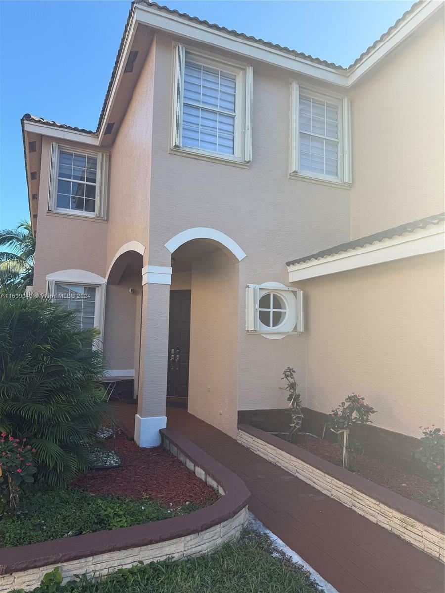 Property Photo:  2061 SW 157th Ave  FL 33027 