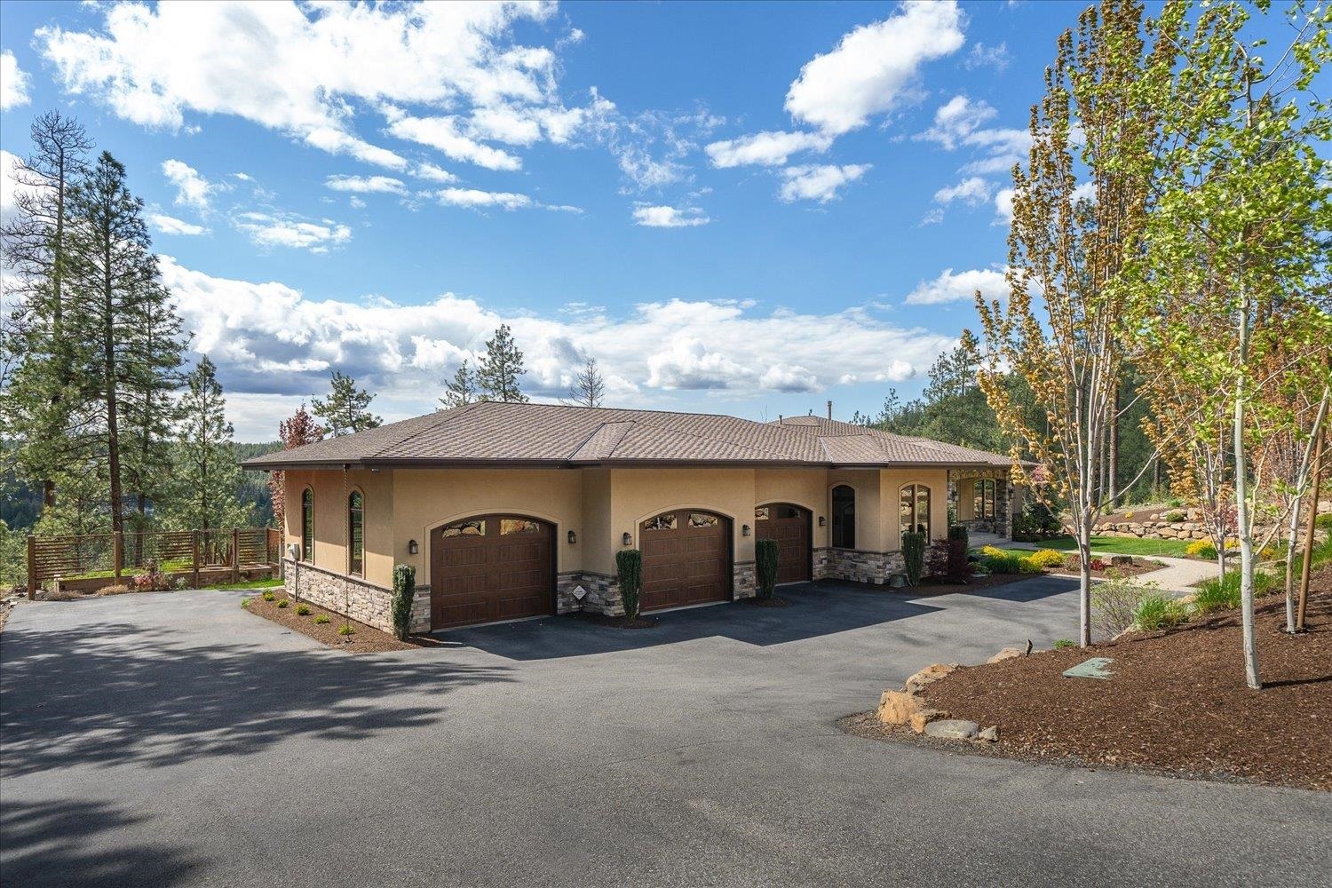 Property Photo:  6101 S Torrino Ct  WA 99223 