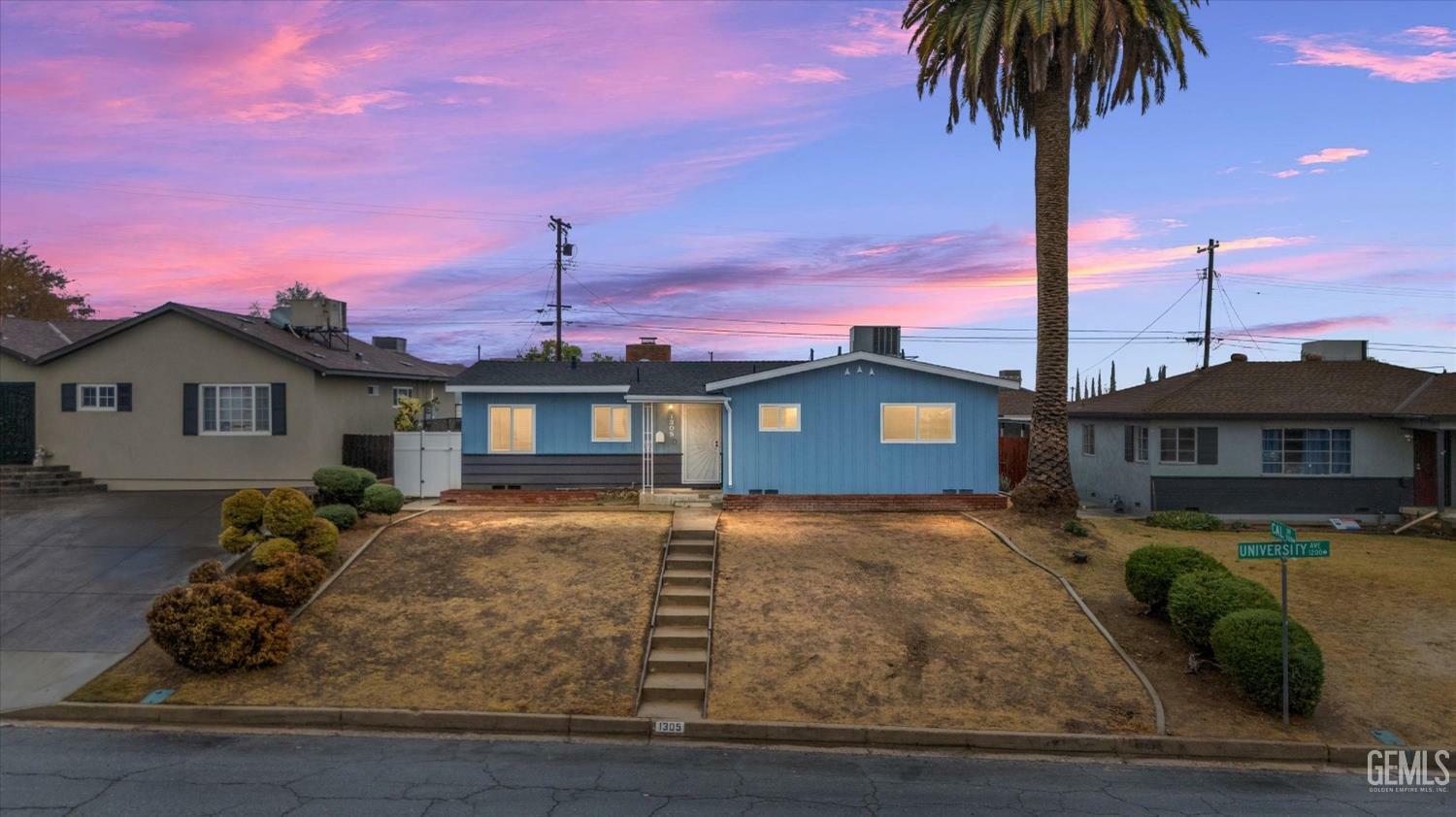 Property Photo:  1305 University Avenue  CA 93305 