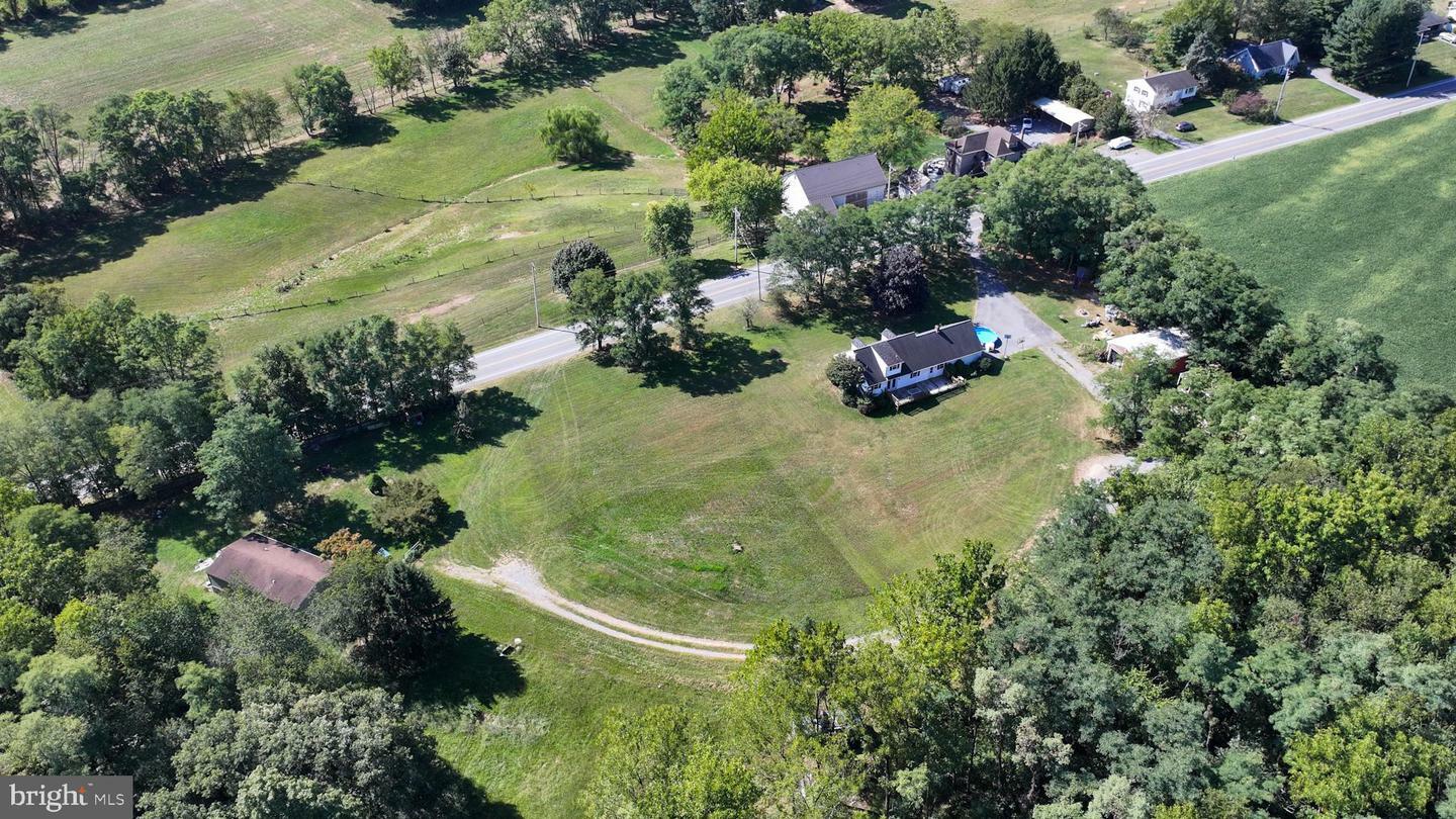 Property Photo:  1669 Cloverleaf Road  PA 17552 