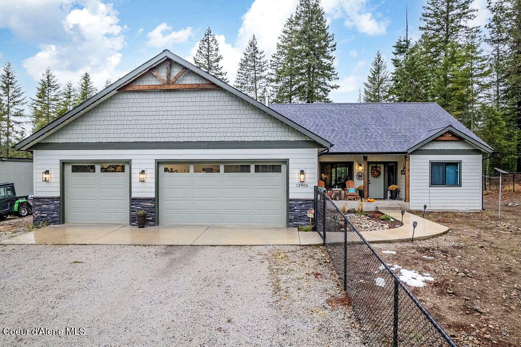 Property Photo:  13906 Coeur D' Alene Dr  ID 83869 