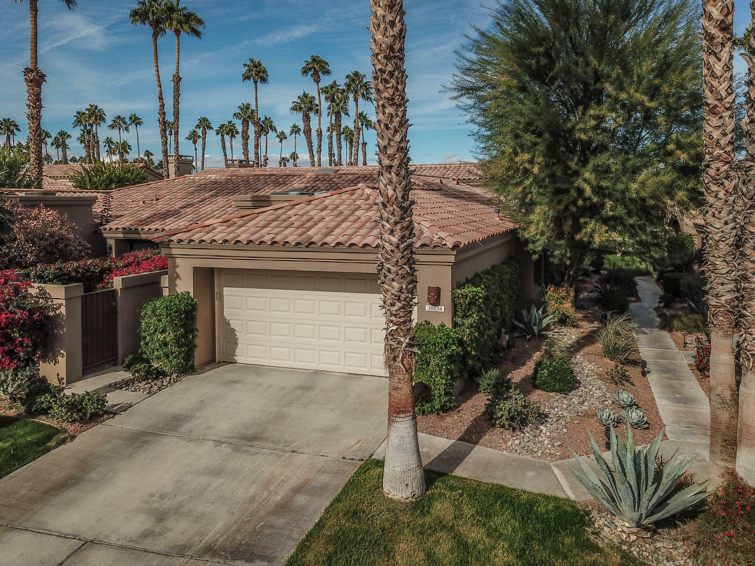 38634 Wisteria Drive  Palm Desert CA 92211 photo