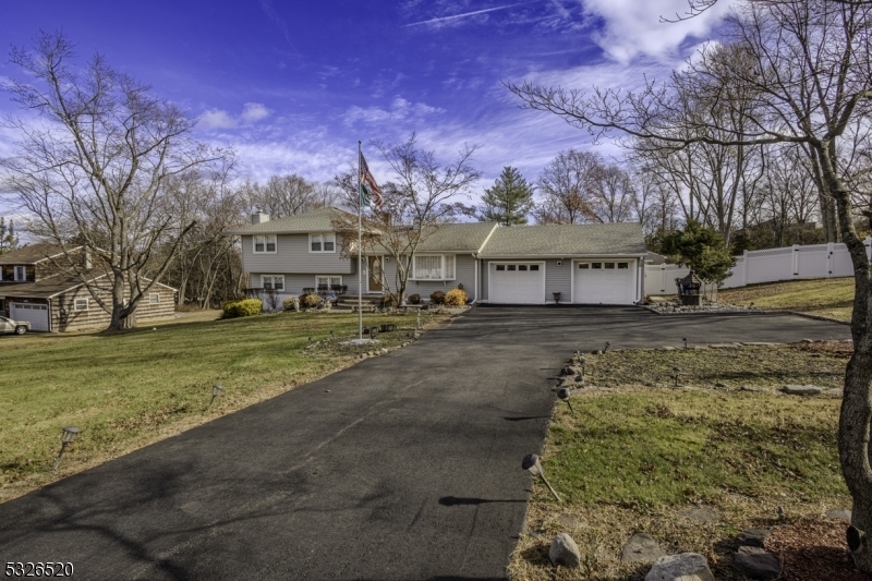 Property Photo:  3 Starview Dr  NJ 08844 