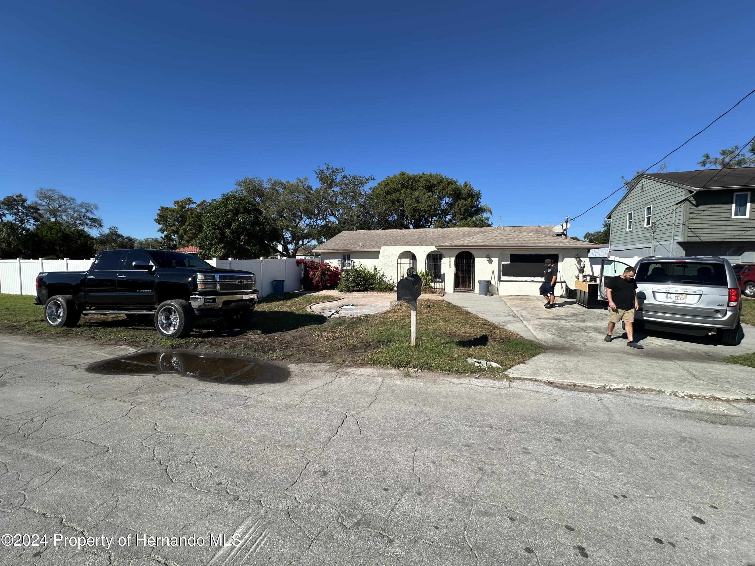 Property Photo: 8611 Jolly Roger Drive FL 34667